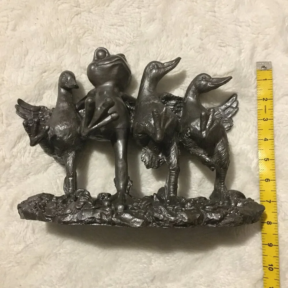 Vintage Gunmetal Grey Frog & Ducks Garden Statue Dancing Can-Can Line Kitsch - Picture 11 of 12